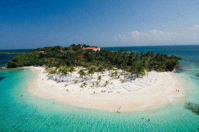 Samana Full Day -baracardi island, horses, lemon waterfall - Cayo Levantado (Bacardi Island): beach time with a calm feel