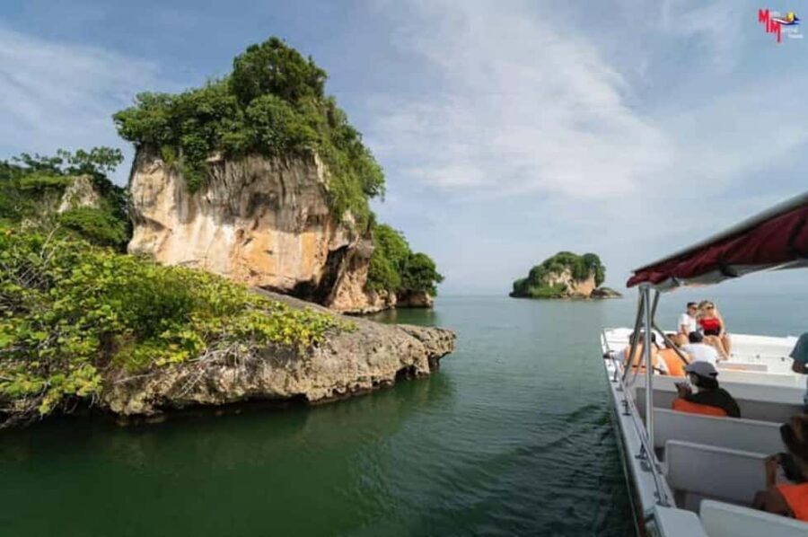 Samana: Visit Samana, Los Haitises Park, and Cayo Levantado Island - The panoramic wrap-up from Samaná Bay