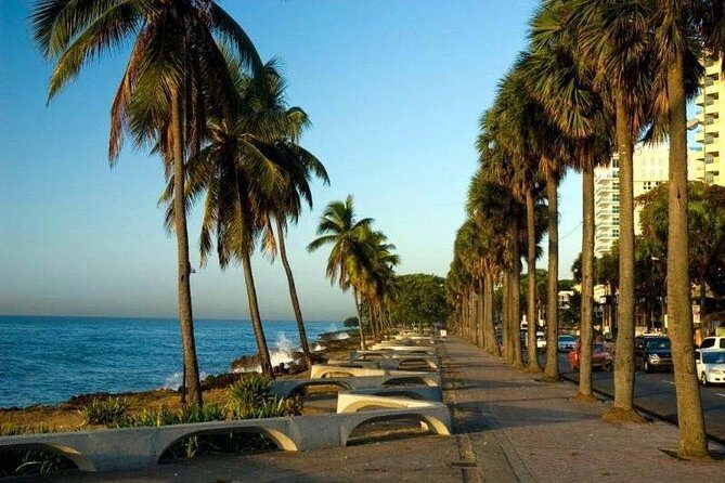 Santo Domingo City - Full Day All Inclusive Tour - The Columbus story: Palacio de Colón and the Columbus Beacon