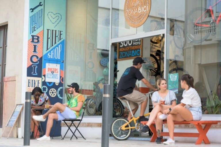 Santo Domingo: City Highlights Guided Bike Tour - Meet at Zona Bici: Bikes, Helmets, and the Real Pace of 7 KM