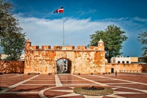 Santo Domingo City Tour with Pickup Included From Santo Domingo - Faro a Colón and Alcázar de Colón: museum time that’s worth it