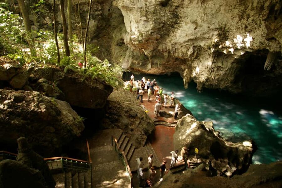 Santo Domingo: Colonial Zone, 3 Eyes, Cave Cable Car Tour - Why Santo Domingo feels different when you see it from two heights