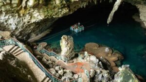 Santo Domingo: Colonial Zone, 3 Eyes, Cave Cable Car Tour - Los Tres Ojos National Park: three-lake caves and the pace inside