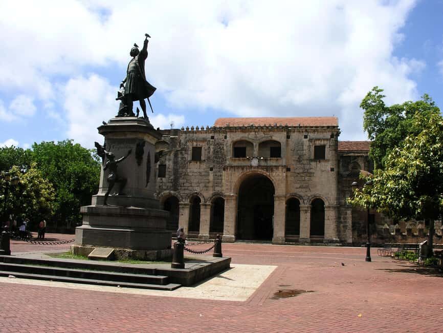 Santo Domingo: Historical City Tour - Price and value: what $105 buys in a 4-hour package