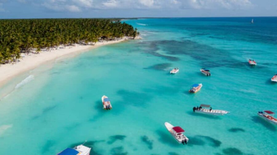 Saona Island: Catamaran Excursion with Lunch and Drinks - Return to Bayahibe: the calm after the swim