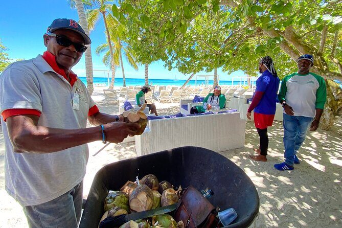 Saona Island, Natural pool Starfish, Fast boat, Catamaran +Dances - What to bring for a Saona day that runs 9–11 hours