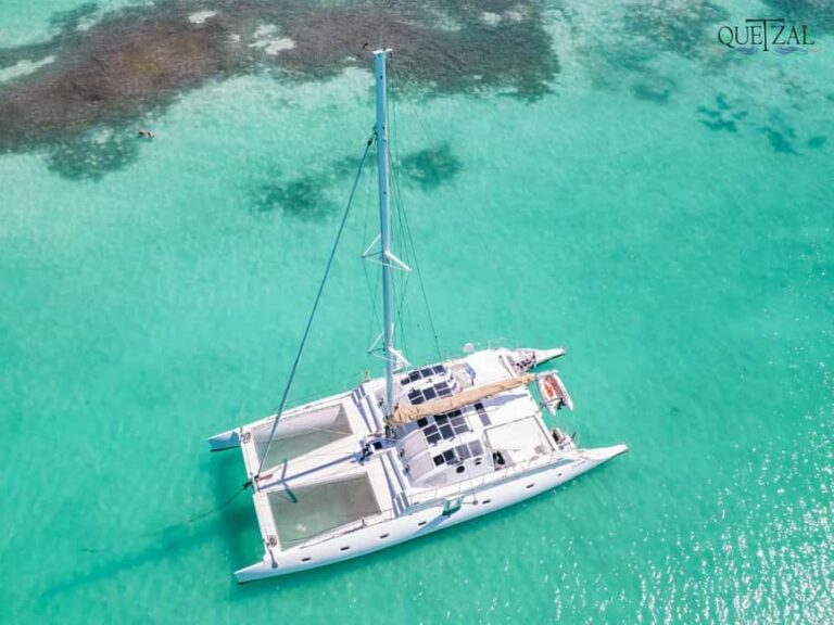 Saona island - Small group tour - Luxury catamaran - Getting There: Morning Pickup and The Quetzal Boarding Flow