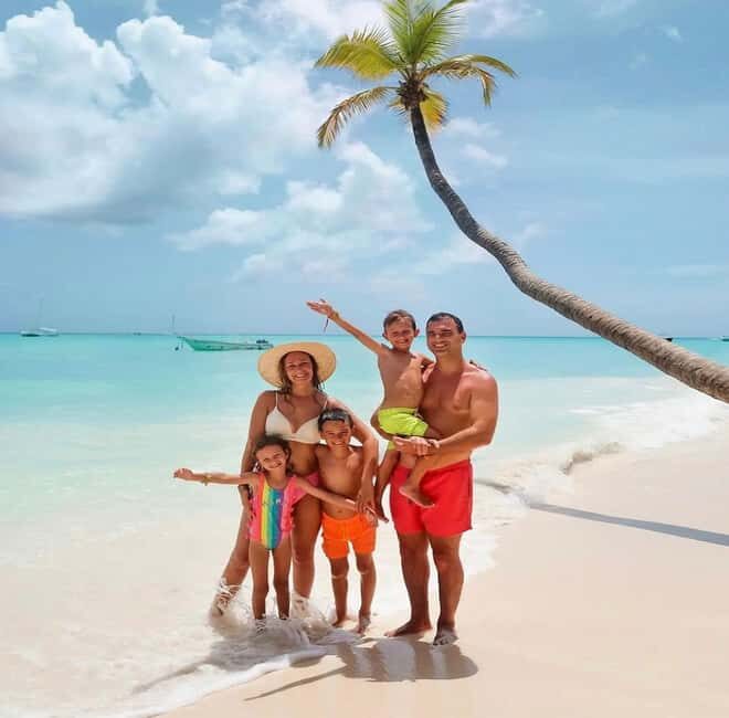 Saona Island Tour All Inclusive Speedboat and Catamaran - Speedboat + catamaran to Saona: the part that works