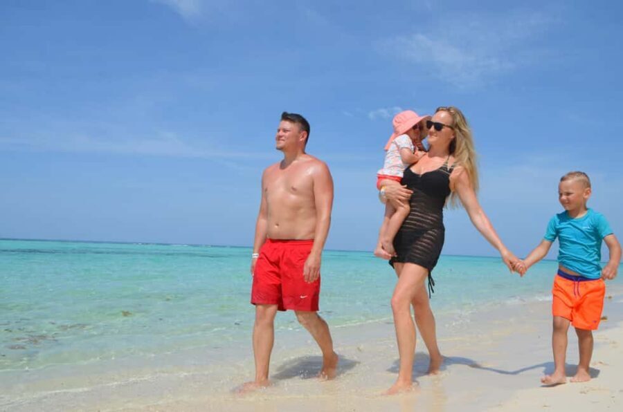 Saona Special Tour: Four Beaches & Canto Experience - Saona in a small group: how the up-to-35 rule changes the day