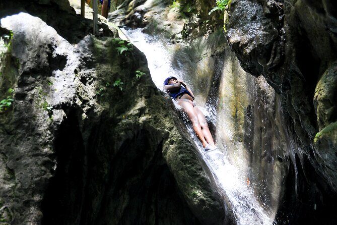Shore Excursion Cruise ship Waterfalls y Buggys - Lunch Break: Dominican Food After You Dry Off a Bit