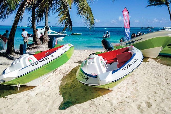 Speed Boat in Punta Cana - The route: reef snorkeling and that natural pool pause