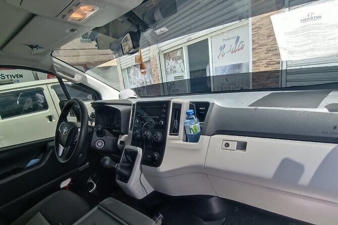 Transfers of 1-6 people Punta Cana area - The ride itself: short, private, and group-sized for real life
