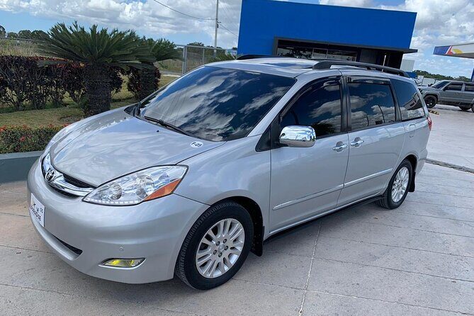 Traslados Aeroepuerto/Hoteles en Punta Cana y Bavaro - Price for Up to 7 People: When $100 Is Actually a Good Deal