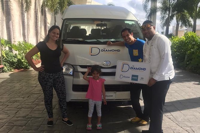 Punta Cana Airport to Uvero Alto Hotels - The 45-minute ride to Uvero Alto: comfort that actually helps