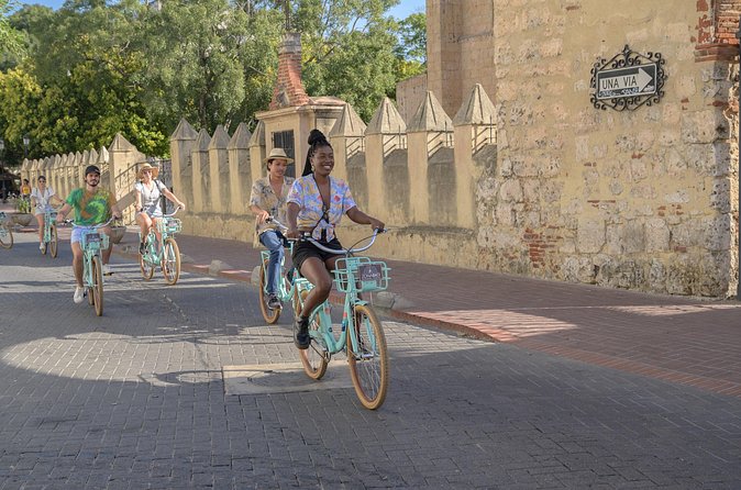 Santo Domingo: Colonial Zone Bike Tour - Price and value: $45 with a guide, water, and a route that saves time